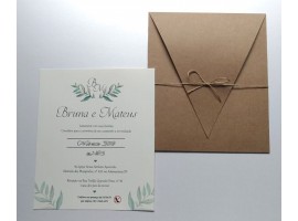 lindo convite envelope feito no papel kraft com sisal
