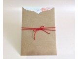 convite envelope com floral e cordão