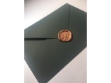 Convite envelope verde com lacre de cera 